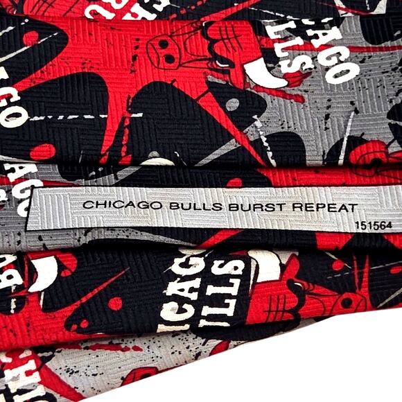 Chicago Bulls Necktie Burst Repeat Allover Print NBA Basketball Super Fan - Picture 5 of 9
